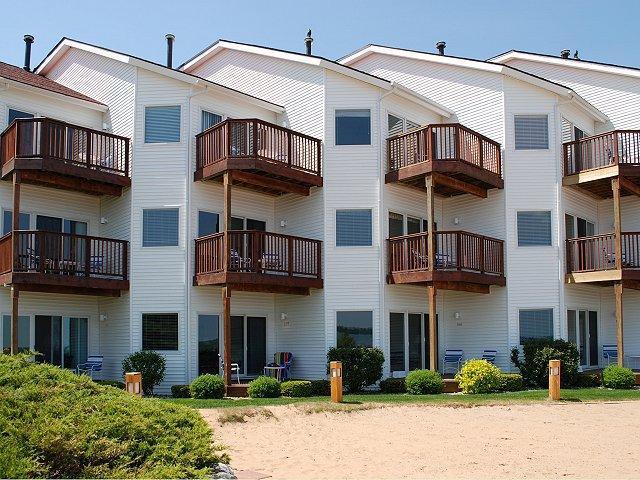 The Beach Condominium Hotel Resort 트래버스 시티 외부 사진