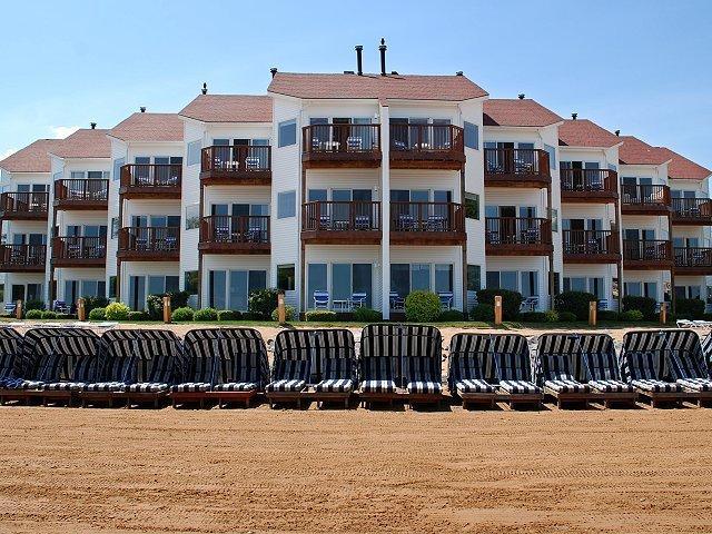 The Beach Condominium Hotel Resort 트래버스 시티 외부 사진