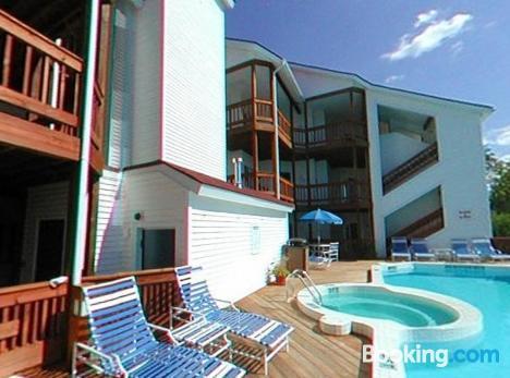 The Beach Condominium Hotel Resort 트래버스 시티 외부 사진